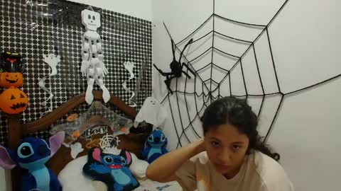 Snapshot of aria_arthur chatting on 10-21-25, 10:05 aria_arthur online show from 10-21-25, 10:05