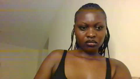 aria_bella25 online show from 03-13-26, 08:37