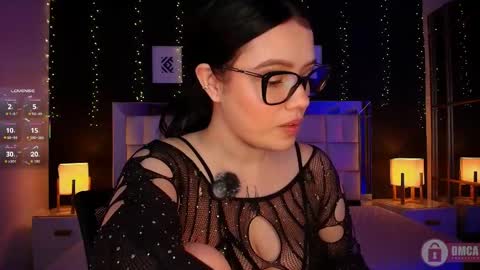 Snapshot of aria_bloomer chatting on 05-11-26, 02:45 Ari online show from 05-11-26, 02:45