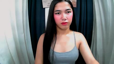 Snapshot of aria_fucks chatting on 05-18-26, 12:40 ARIA online show from 05-18-26, 12:40