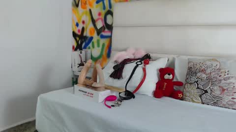 Snapshot of aria_martiin chatting on 01-22-25, 11:34 aria online show from 01-22-25, 11:34