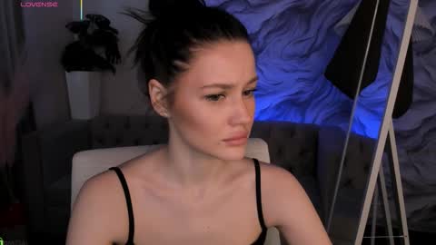 aria_mila online show from 03-23-26, 04:27