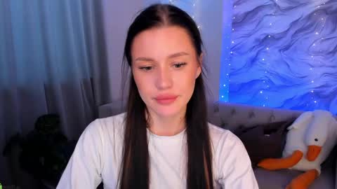 aria_mila online show from 04-27-26, 11:08