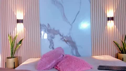 Aria Millers  online show from 02-25-25, 11:41