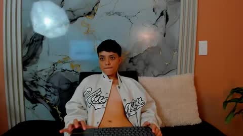 Aria Quintero online show from 10-03-25, 02:03