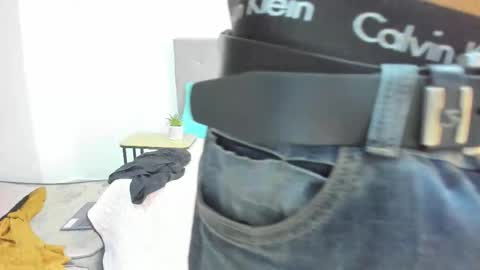 Aria Quintero online show from 10-24-25, 10:44