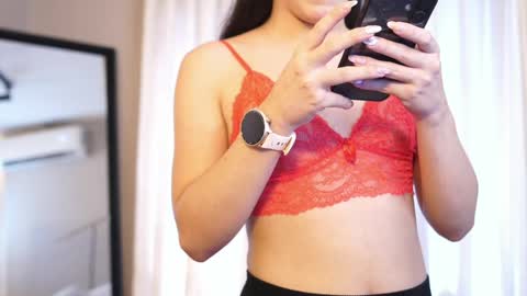 Snapshot of ariaa_isabell chatting on 04-30-26, 06:47 Ariaa online show from 04-30-26, 06:47