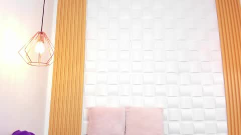 AriaBelle1 online show from 04-23-26, 11:09