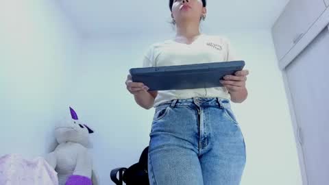 ariacoral online show from 03-30-26, 01:23