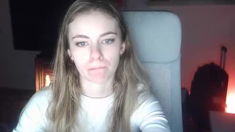 AriaCreazy online show from 12-21-25, 09:22