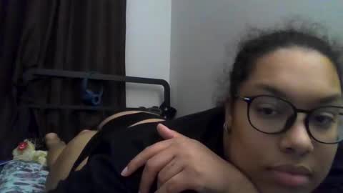 Snapshot of ariad256 chatting on 12-10-24, 03:20 Aria D online show from 12-10-24, 03:20