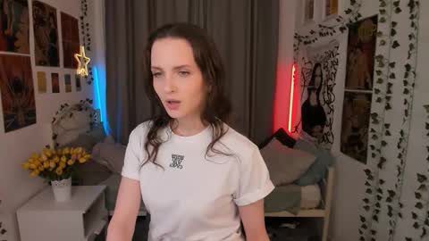 Snapshot of ariadna_s chatting on 09-12-25, 10:21 Ariadna online show from 09-12-25, 10:21