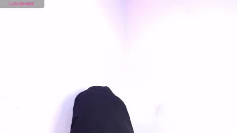 Snapshot of ariadna_tr chatting on 01-14-25, 04:18 Ari online show from 01-14-25, 04:18