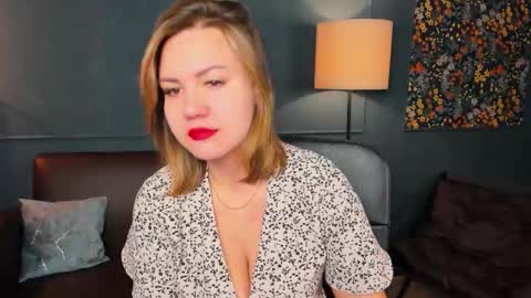 Snapshot of ariaeven chatting on 12-14-25, 04:51 ariaeven online show from 12-14-25, 04:51