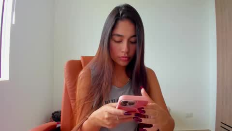 Aria Montgomery online show from 10-18-25, 04:41