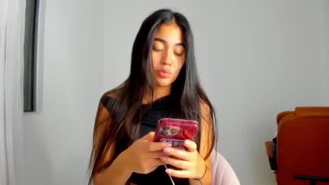 Aria Montgomery online show from 04-16-26, 05:41