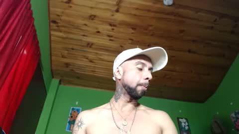 Snapshot of arian_pervert chatting on 01-15-25, 03:07 arian pervert online show from 01-15-25, 03:07