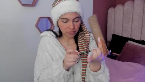 ariana__clauss online show from 12-15-25, 07:51