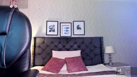 Snapshot of ariana__rosse chatting on 06-12-26, 03:16 Ari online show from 06-12-26, 03:16