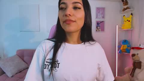 Snapshot of ariana_bae_ chatting on 10-01-25, 12:16   online show from 10-01-25, 12:16