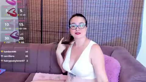 Snapshot of ariana_cross_ chatting on 02-19-25, 03:16 Ariana Cruz online show from 02-19-25, 03:16