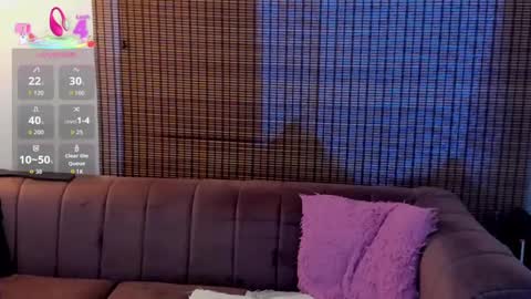 Snapshot of ariana_cross_ chatting on 09-12-25, 02:28 Ariana Cruz online show from 09-12-25, 02:28