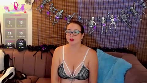 Snapshot of ariana_cross_ chatting on 10-14-25, 12:28 Ariana Cruz online show from 10-14-25, 12:28