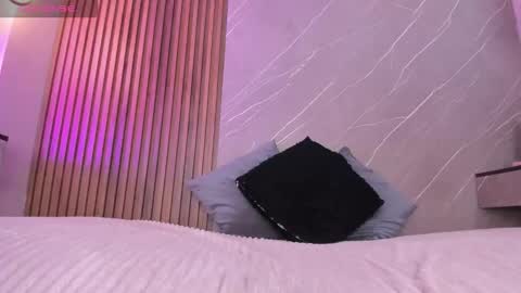 Ariana online show from 11-24-25, 12:16