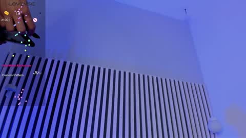 Ariana online show from 12-12-24, 07:52