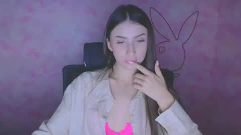 Ariana online show from 10-13-25, 05:29