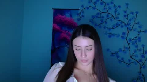 Ariana online show from 11-27-25, 01:02