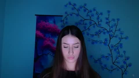 Ariana online show from 12-05-25, 01:09