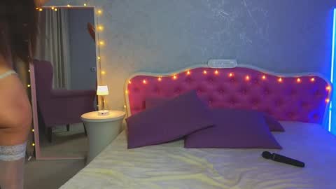 Ariana online show from 01-25-25, 02:04