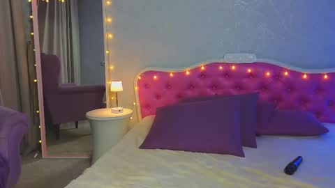 Ariana online show from 02-10-25, 02:19