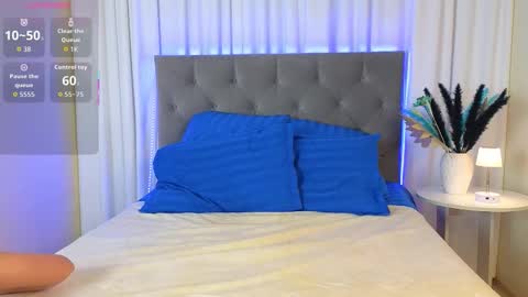 Ariana online show from 11-18-25, 12:05