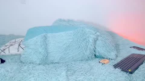 Snapshot of ariana_vidal chatting on 02-21-25, 05:24 Ari online show from 02-21-25, 05:24