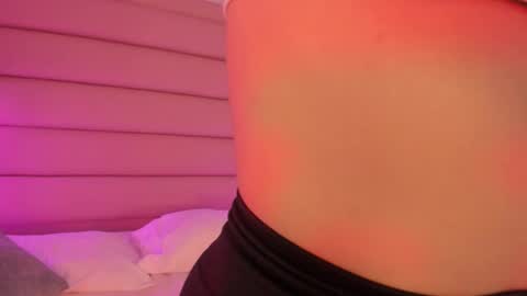 Ari online show from 11-29-25, 03:31