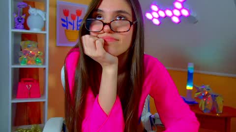 Ariana online show from 04-16-26, 09:39