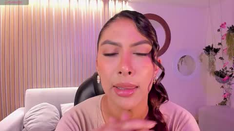 Ariana Dumont online show from 10-11-25, 11:31