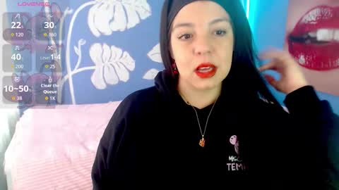 Snapshot of arianagloww chatting on 03-16-26, 01:04 Ariana online show from 03-16-26, 01:04