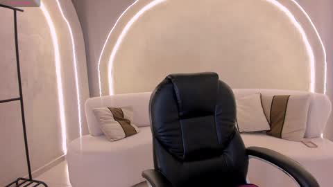 Your Girl  online show from 04-17-26, 02:58