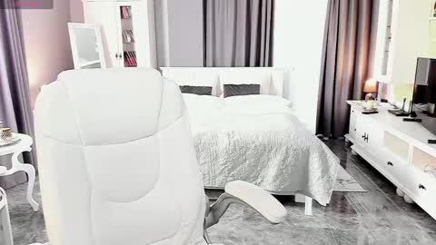 Ana online show from 04-28-26, 11:59