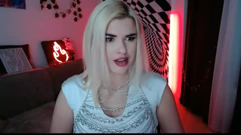 Snapshot of arianasaint chatting on 02-10-26, 08:24 Mistress Ariana online show from 02-10-26, 08:24