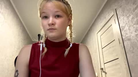 Kira online show from 07-28-26, 02:13