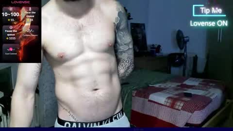 Snapshot of ariancock chatting on 10-20-25, 10:10 Banana online show from 10-20-25, 10:10