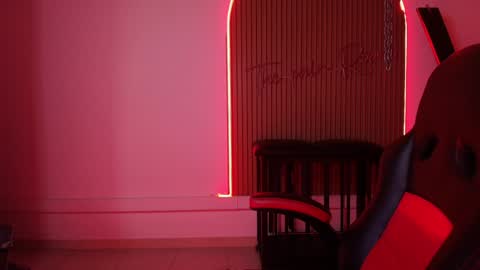 Snapshot of arianna__smith_ chatting on 01-05-25, 11:48 Arianna online show from 01-05-25, 11:48