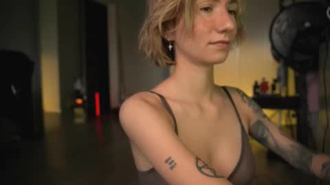 Olivka online show from 03-12-25, 05:35