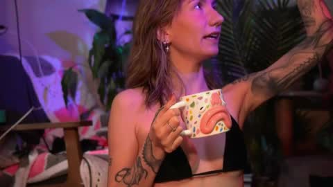 Olivka online show from 04-24-26, 10:28