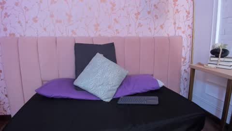 Arianna online show from 10-24-25, 12:12