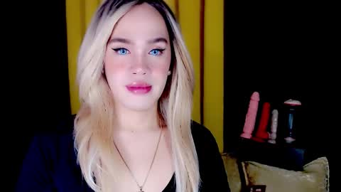 Snapshot of arianne_xoxo777 chatting on 09-10-25, 09:04 ARIANNE CUMS  online show from 09-10-25, 09:04